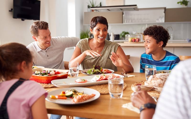 Familie Måltider som Gleder Alle Generasjoner