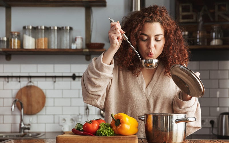 Internasjonale Måltider: En Guide til Smaker fra Hele Verden